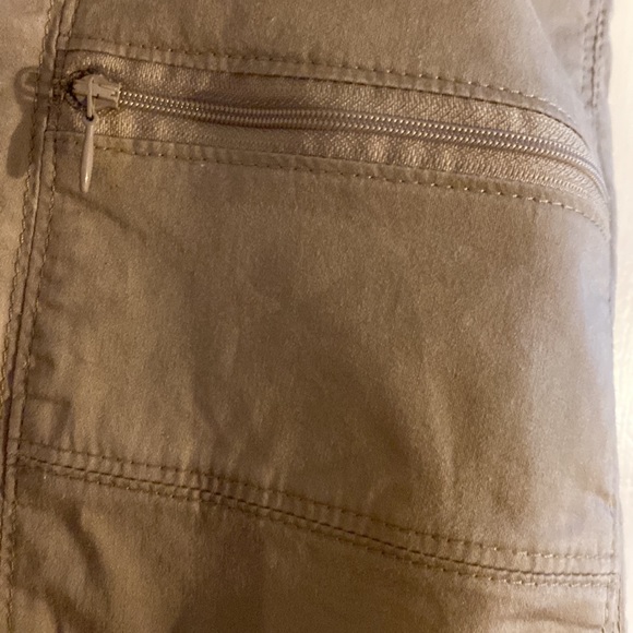 Lee Platinum label skort. Kaki colored size 12. $17.00 - Picture 3 of 5